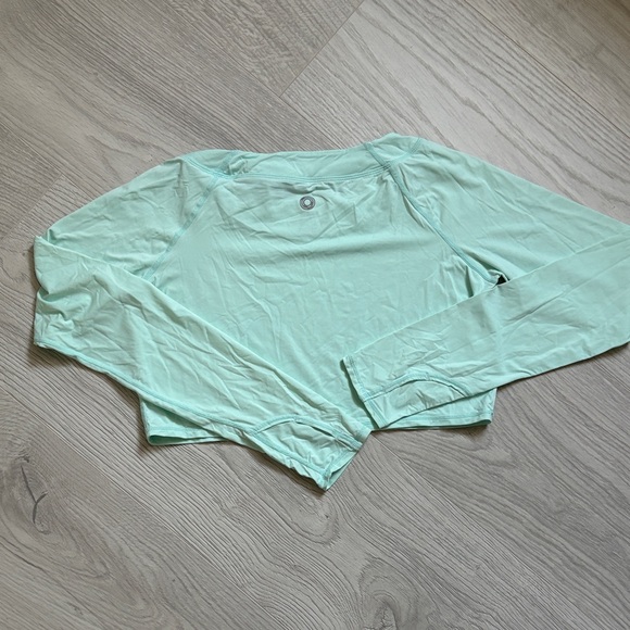 Aqua Long Sleeve BloqUV UPF Crop Top - Picture 3 of 5